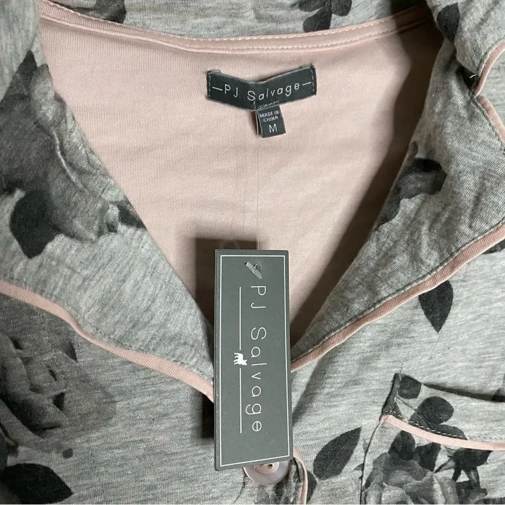 Nordstrom P.J. Salvage Pajama Top Graphic Roses Size M NWT